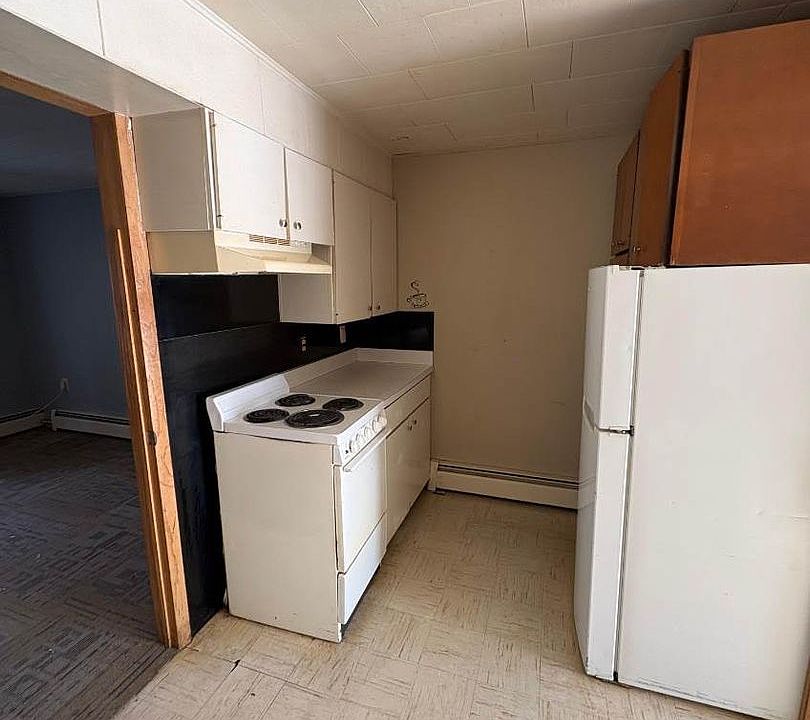 2nd image of 601 W Wilkinson St #2