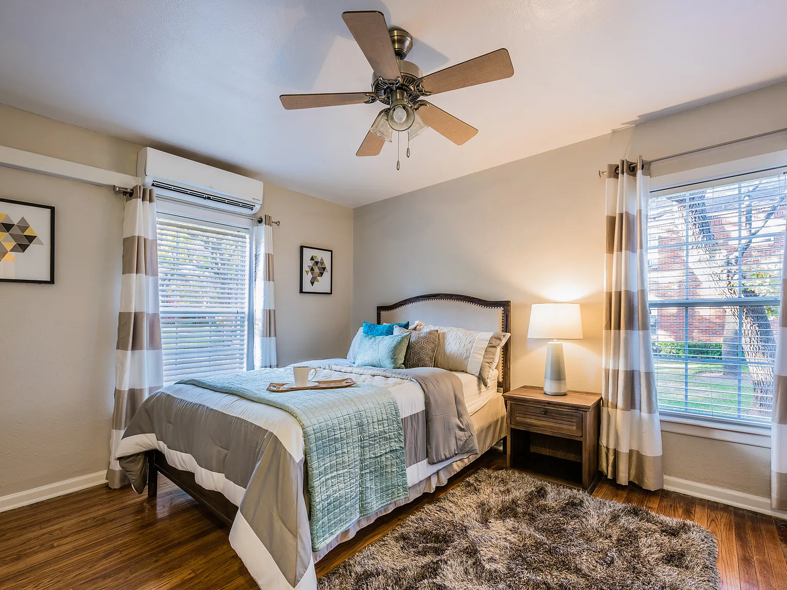 Crestwood Place Apartments — Photo 4