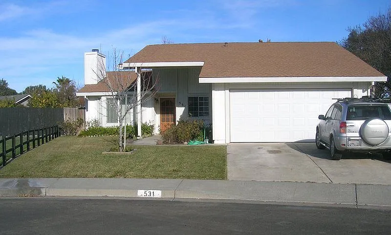 531 Amanda Ct photo 1