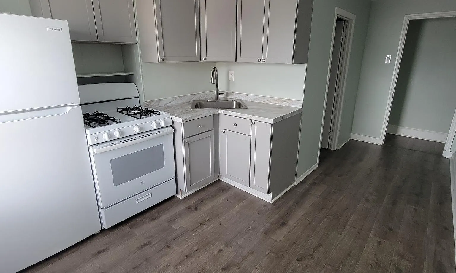 1 bed, 750 sqft, $1,050 — Photo 1