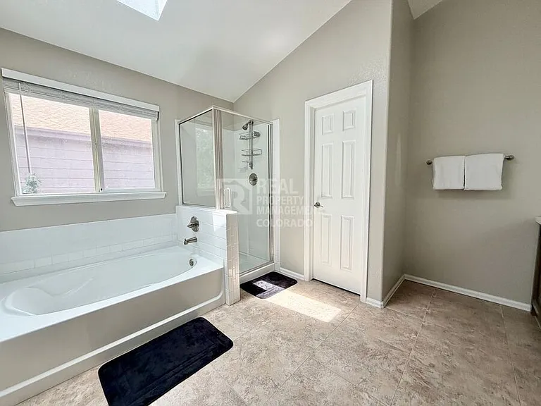 2229 Hyacinth Rd — Photo 11