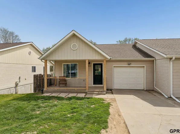 910 S 1st St, Plattsmouth, NE 68048