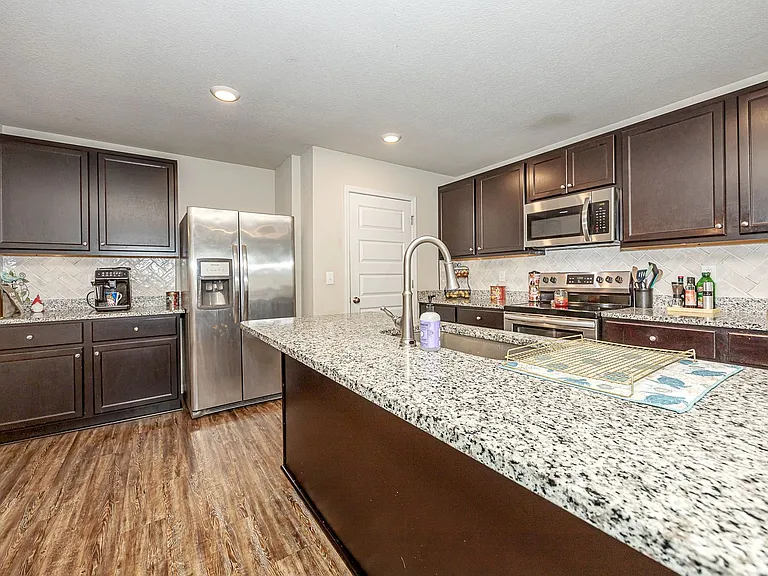 9125 Bellewood Dr — Photo 11
