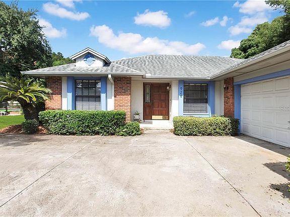 2nd image of 928 American Beauty St