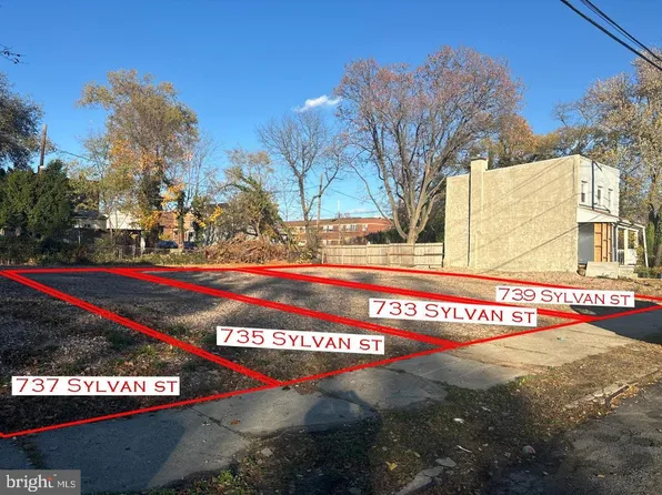 733 Sylvan St, Camden, NJ 08104