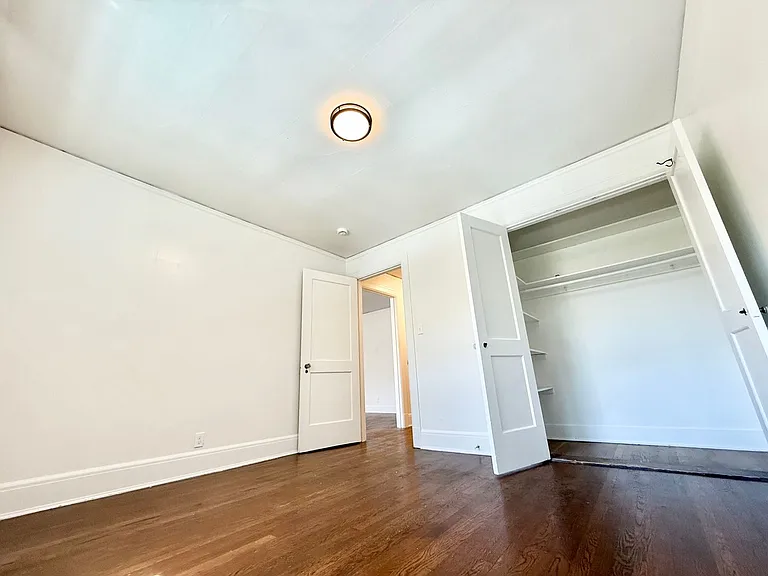 1522 E Olive Way — Photo 41