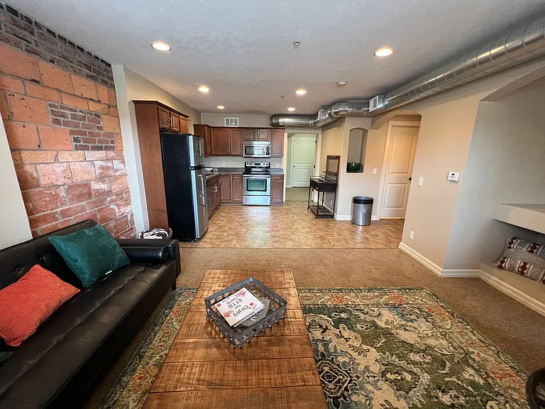 3005 Harney St — Photo 21