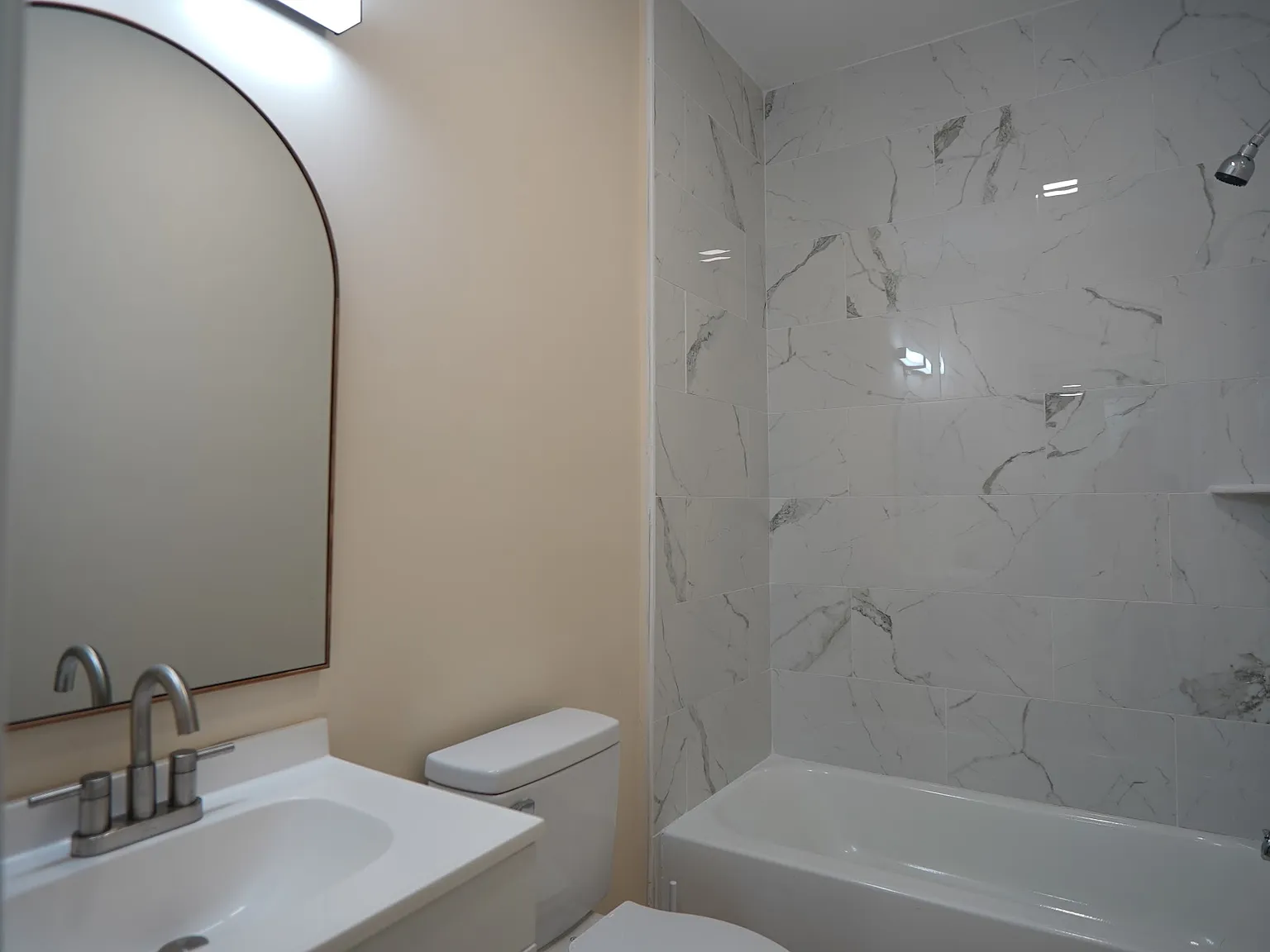 2 bed, 1000 sqft, $1,350 — Photo 4