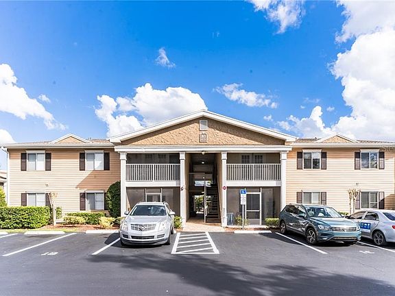 2nd image of 165 N Pearl Lake 206 Cswy