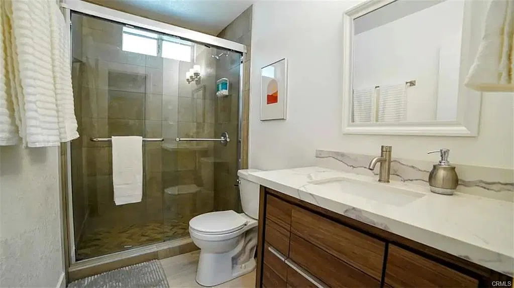 2 bed, 888 sqft, $1,950 — Photo 3