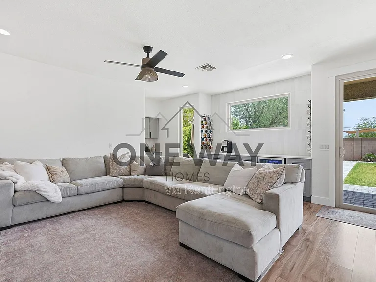 8953 E Hillview St — Photo 7