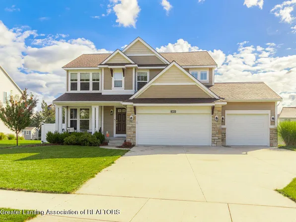 3893 Danbridge Dr, Lansing, MI 48906