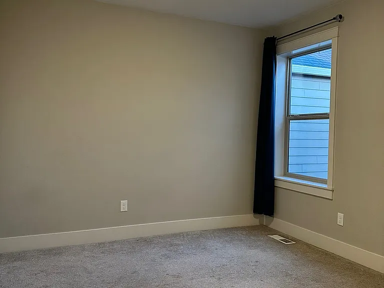 16082 NW Ashfield Dr — Photo 23