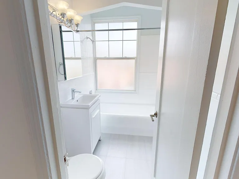 1395 Golden Gate Ave — Photo 5