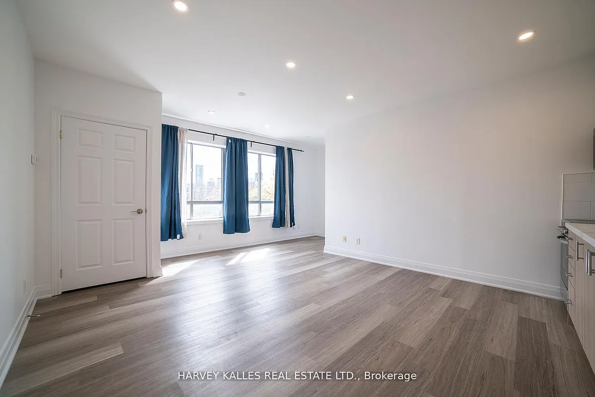 Building Photo - 409 College St #6