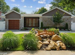 2212 Merokee Pl, Bellmore, NY 11710