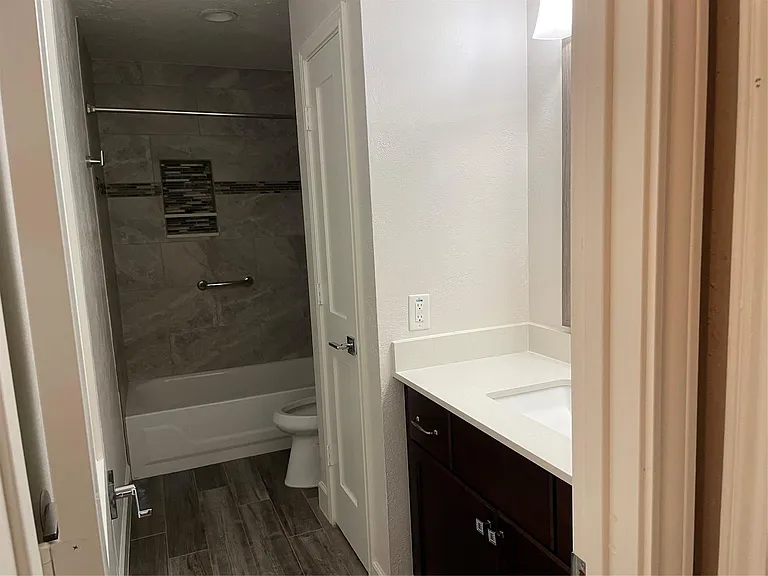 2411 Woodwind Dr — Photo 5