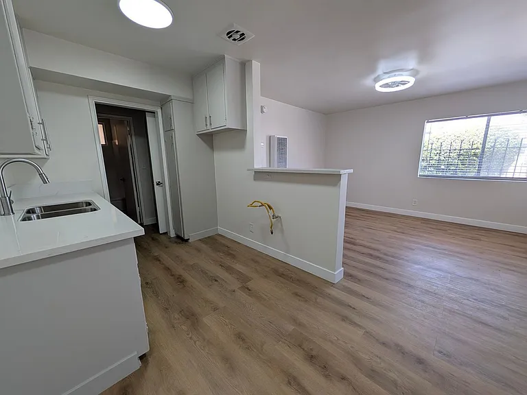 3430 W 63rd St #7 — Photo 10