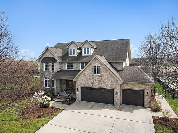 2nd image of 608 Rookery Ln