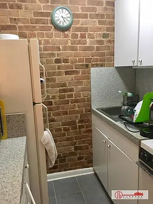 Rented by Cayenne Realty Group | media 7