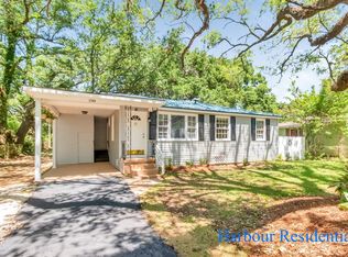 2304 N Dog River Dr, Mobile, AL 36605