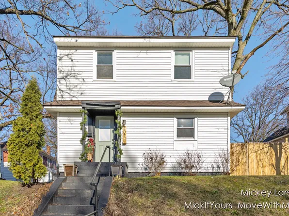 707 Oakdale St SE, Grand Rapids, MI 49507