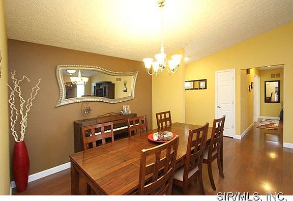 4th image of 1017 Meadow Lake Dr