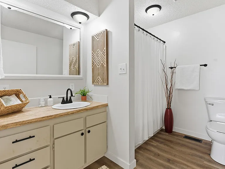 502 N Harper St — Photo 14