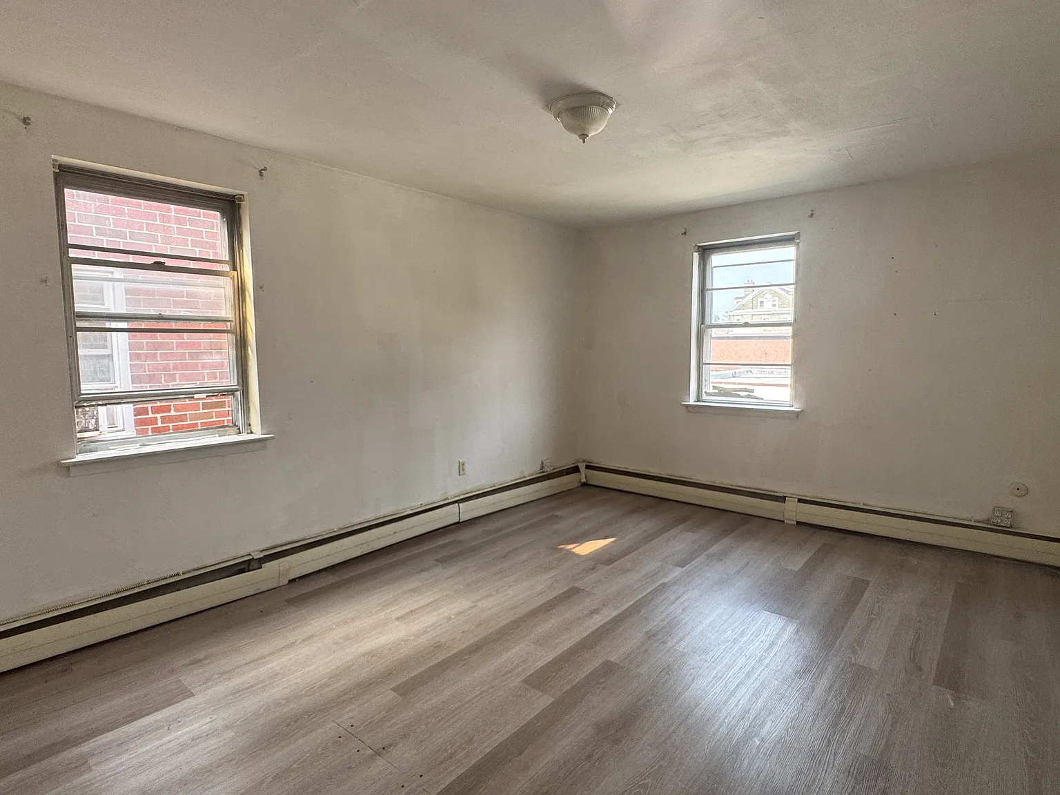 2 bed, 900 sqft, $1,200 — Photo 3