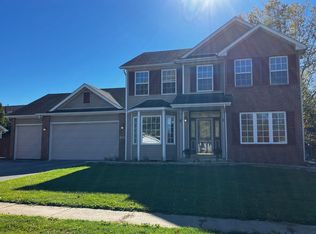 4503 Woodcliff Ln, Roscoe, IL 61073