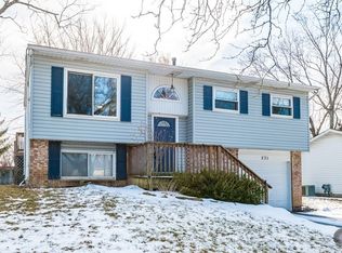 231 Northridge Ave, Bolingbrook, IL 60440