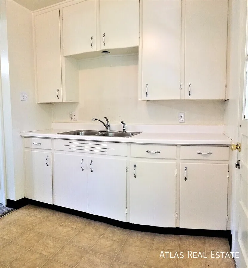 Affordable 1bed/ 1bath Berkeley Apartment Near Tennyson Shopping District & Downtown Denver! — Photo 4