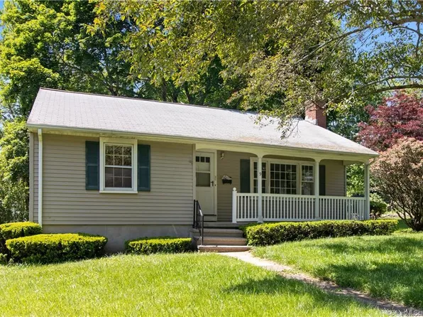 9 Burcam Circle, Deep River, CT 06417