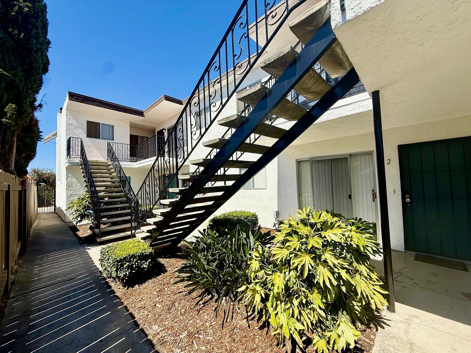 1 bed, 550 sqft, $1,695 — Photo 1