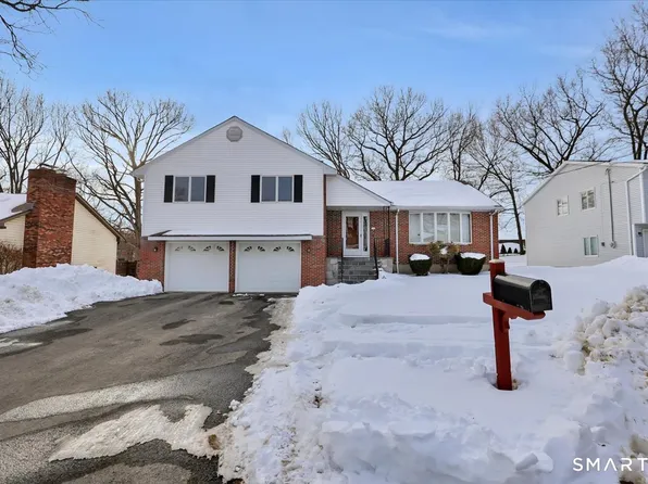 110 Heritage Drive, Waterbury, CT 06708