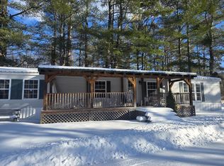 10 E Oxford Road, Oxford, ME 04270