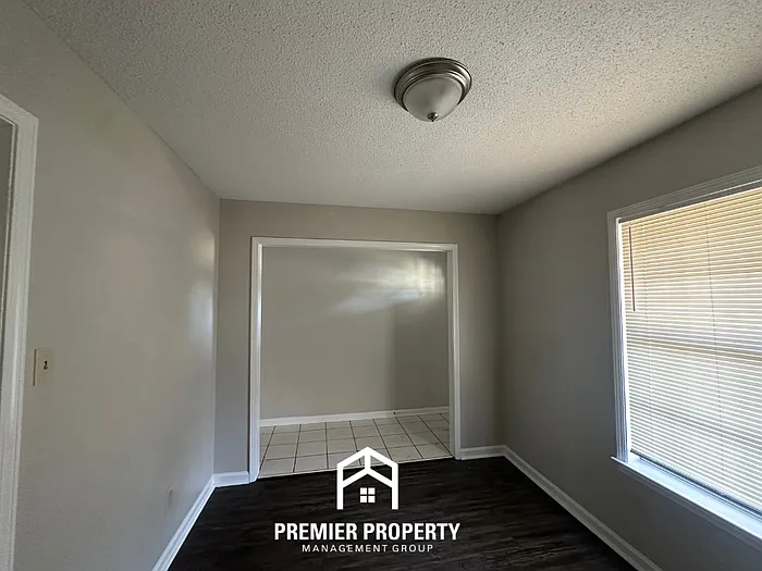 5715 Longacre Ave — Photo 2