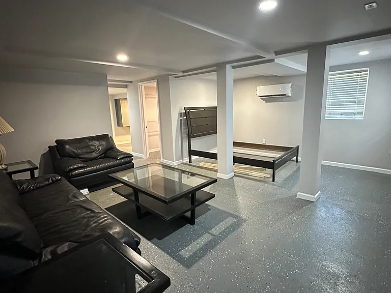 2032 Juanita St #2032B — Photo 8
