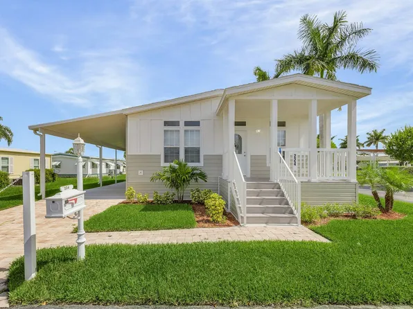 224 Foxwood Ln, Naples, FL 34112