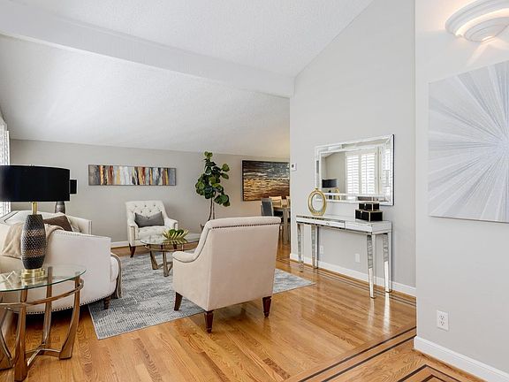 3rd image of 253 Manley Ct