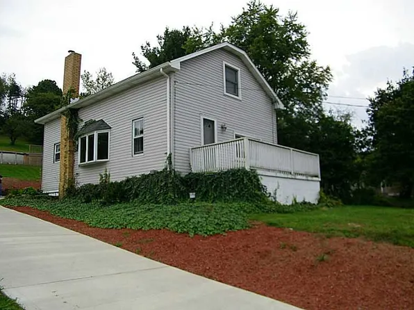 1040 Pine Run Rd, Freedom, PA 15042