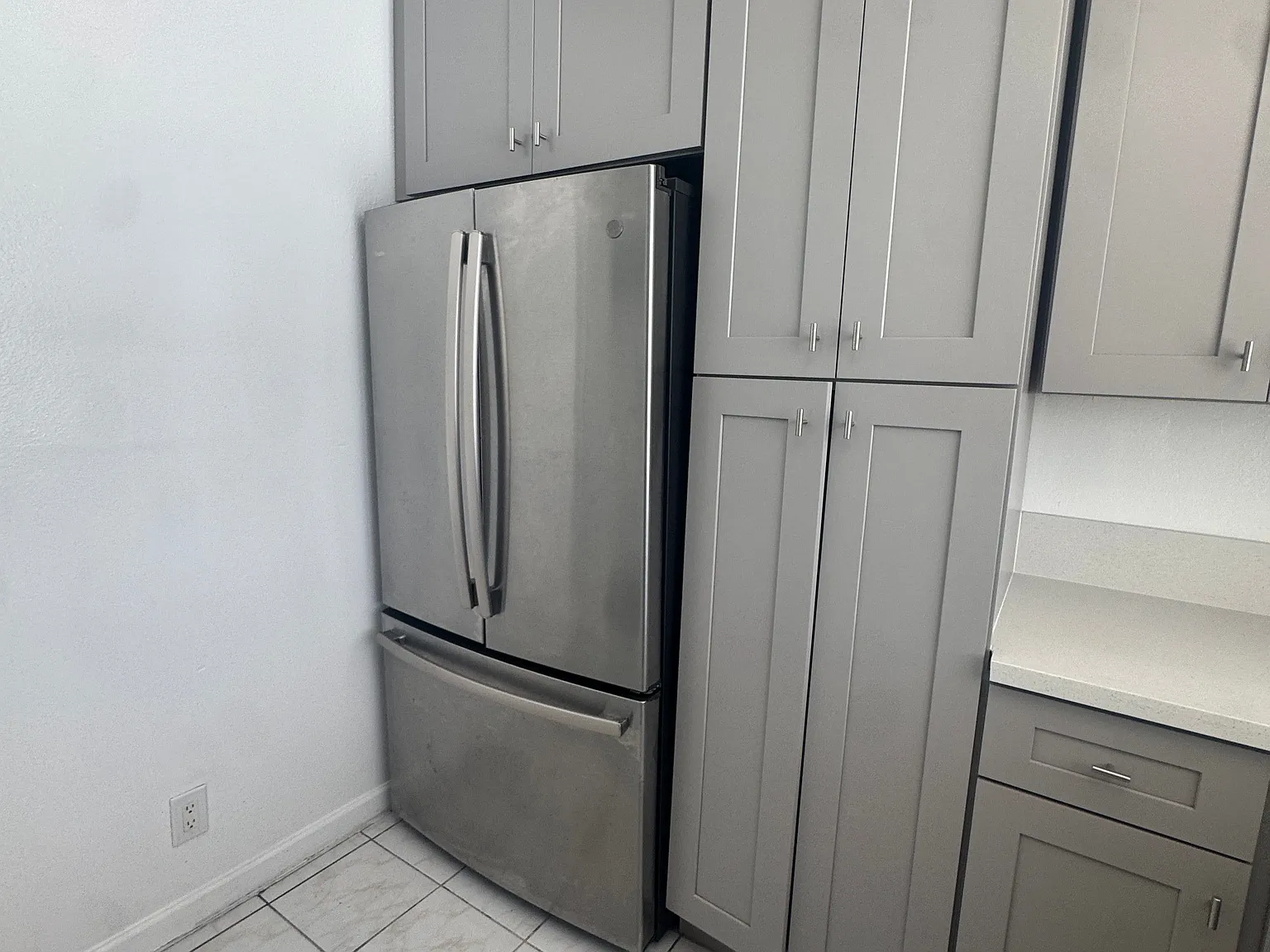 3 bed, 1.0 bath, $3,200 — Photo 1