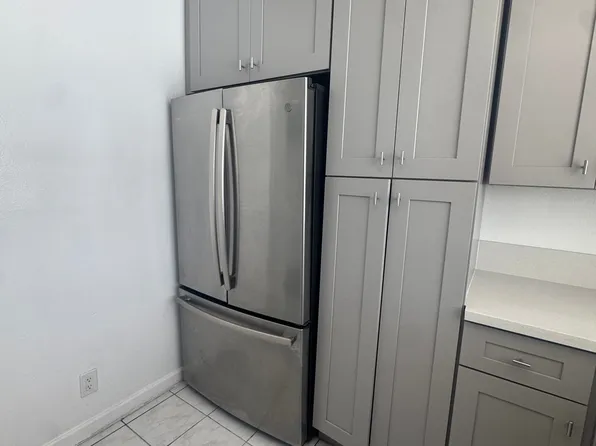 433 W 126th St #435, Los Angeles, CA 90061