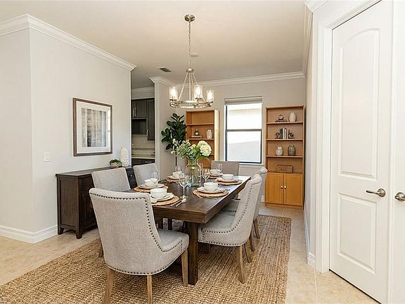 4th image of 1769 Bottlebrush WAY