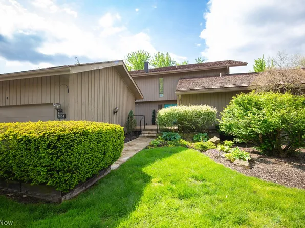 502 Overlook Dr Unit 9, Aurora, OH 44202