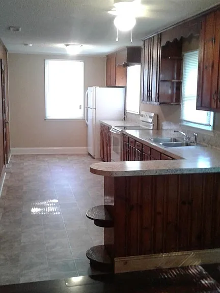 1539 Morningside Rd — Photo 4