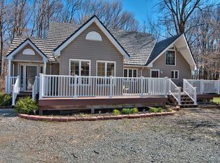 731 Spring Hill Rd, Sterling, PA 18463