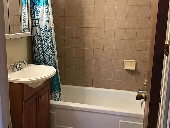 4th image of 301 Gayle St Unit C