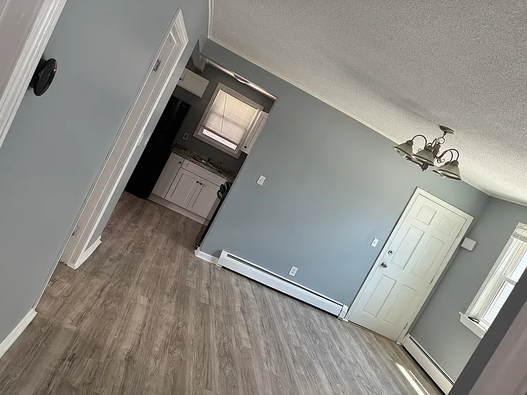 654 3rd St #1 — Photo 7