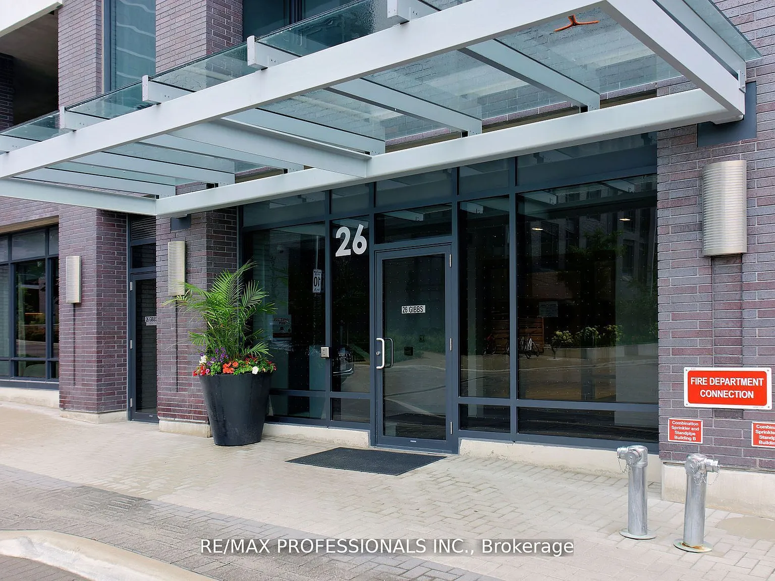3 bed, $2,600 — Photo 2